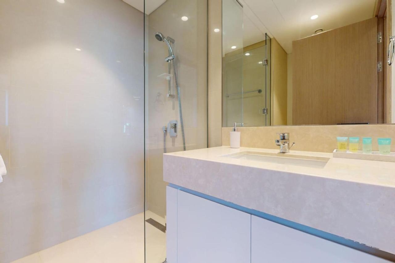 Act One Act Two - Classy Three Bedroom Apartment Dubai