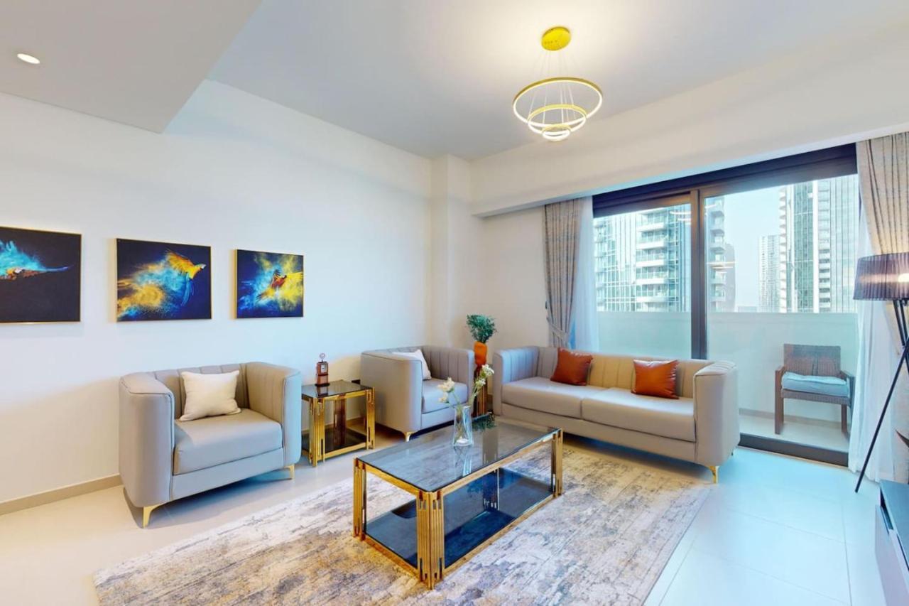 Act One Act Two - Classy Three Bedroom Apartment Dubai