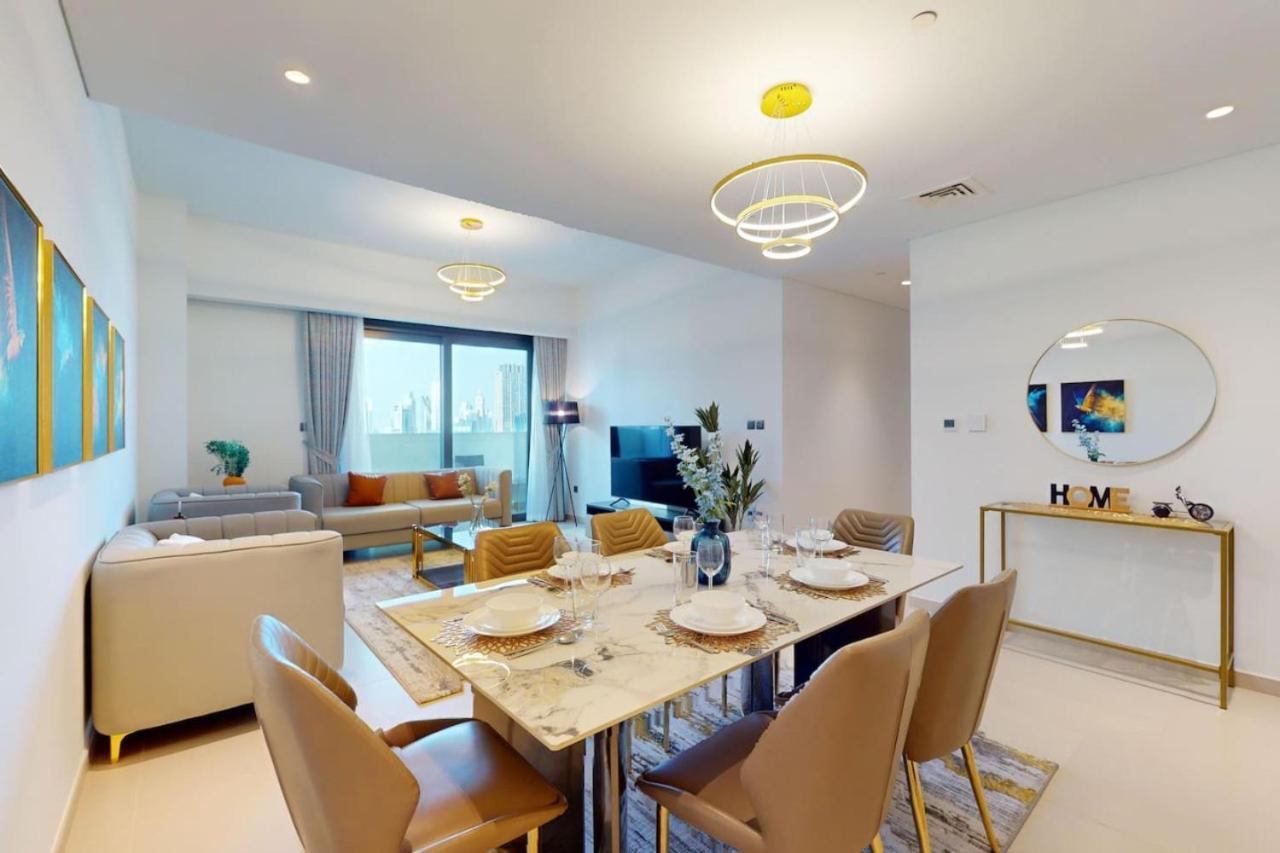 Apartment Act One Act Two - Classy Three Bedroom *